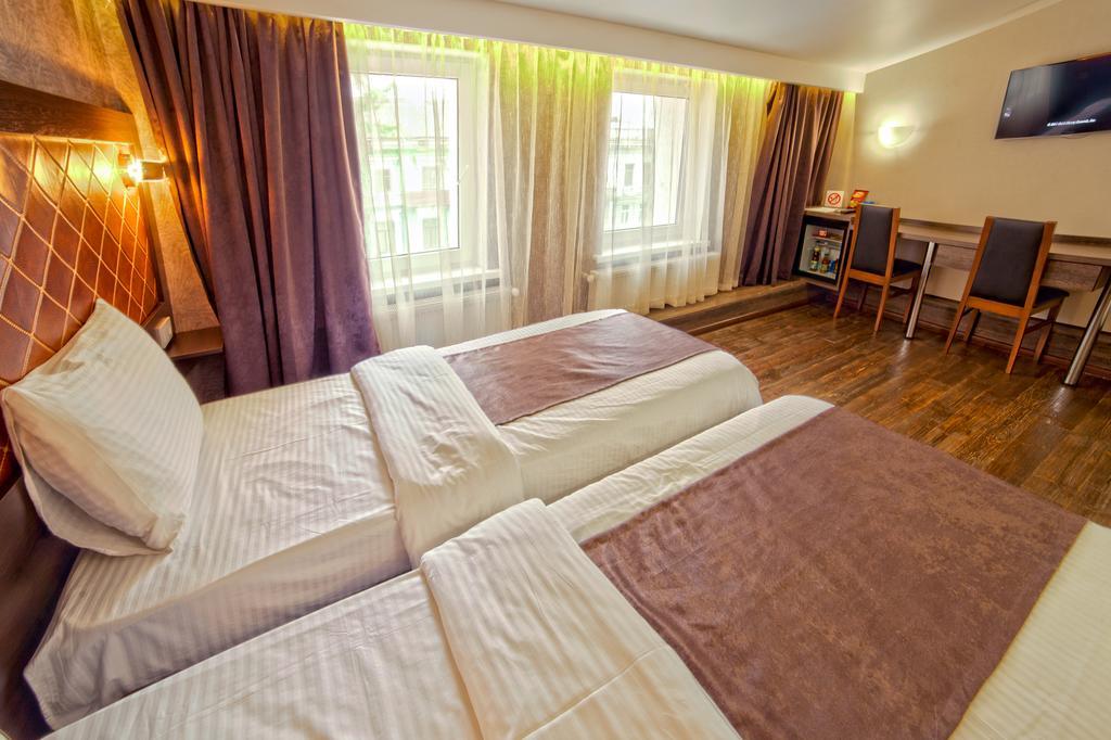 Apart Hotel Kvartira 1 Odessa Buitenkant foto