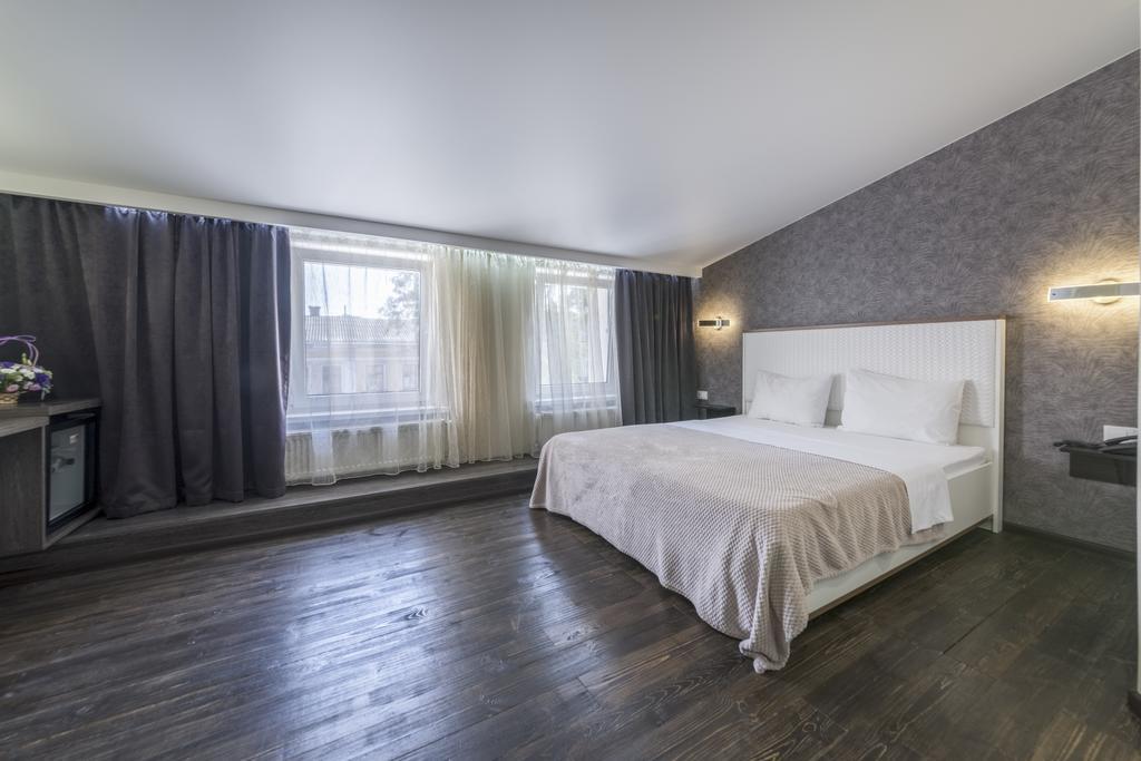 Apart Hotel Kvartira 1 Odessa Buitenkant foto